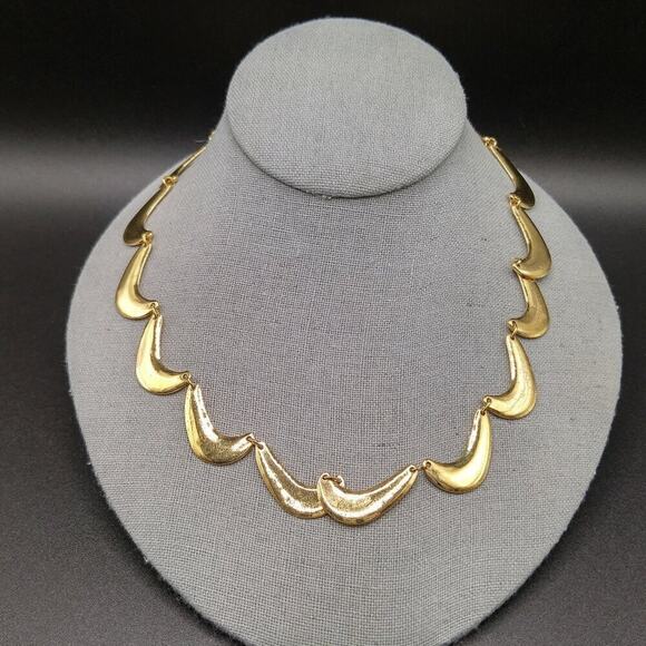 Vintage Gold Boomerang Link Necklace, 18 1/2 Inches, 1970s - Picture 1 of 7